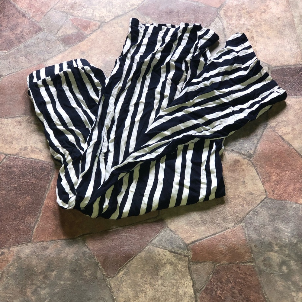 Casual Black and White Stripped Pants